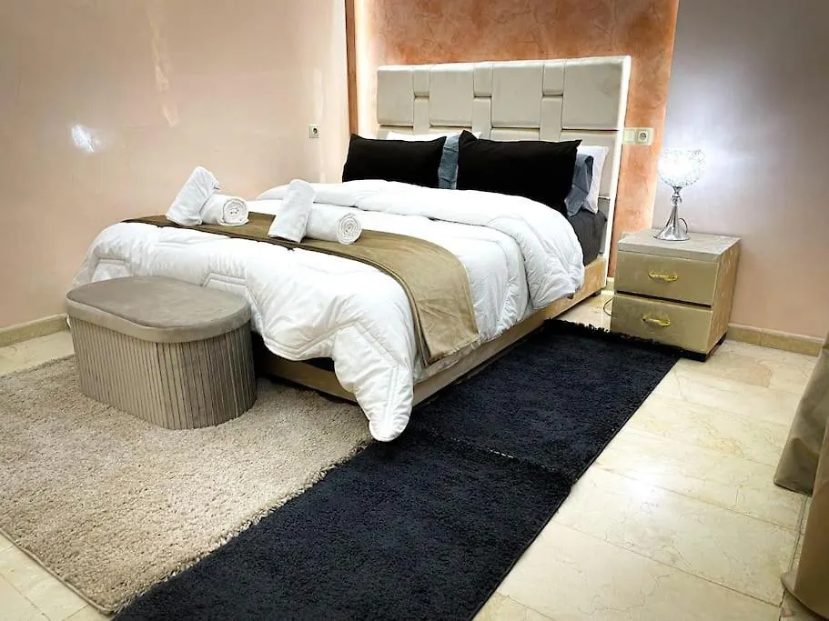 Luxury Apartment 3-Bedrooms/Terraces Gueliz Centre Marakeş